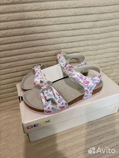 35 Новые босоножки Geox