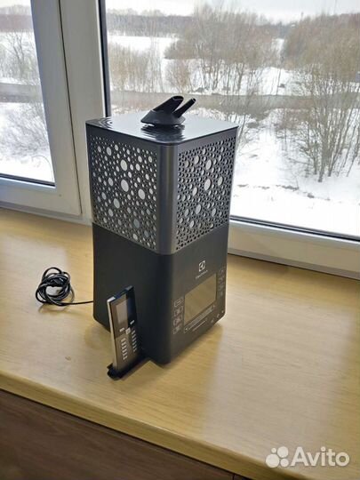 Увлажнитель воздуха Electrolux EHU-3810D