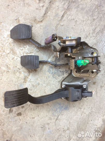 Педаль газа Партнер Берлинго Б9 1.6 дизель