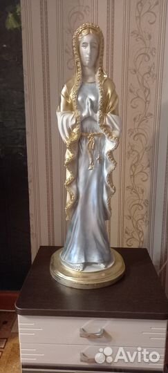 Дева Мария статуэтка и Иисус Христос