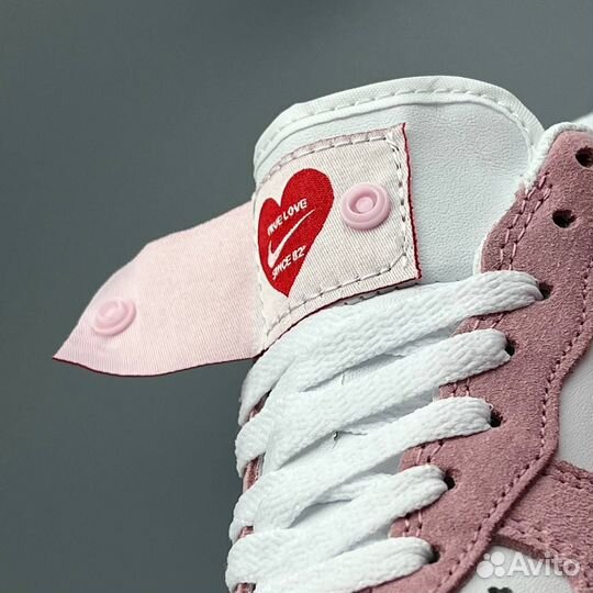 Кроссовки женские Nike Air Force 1 Valentines Day