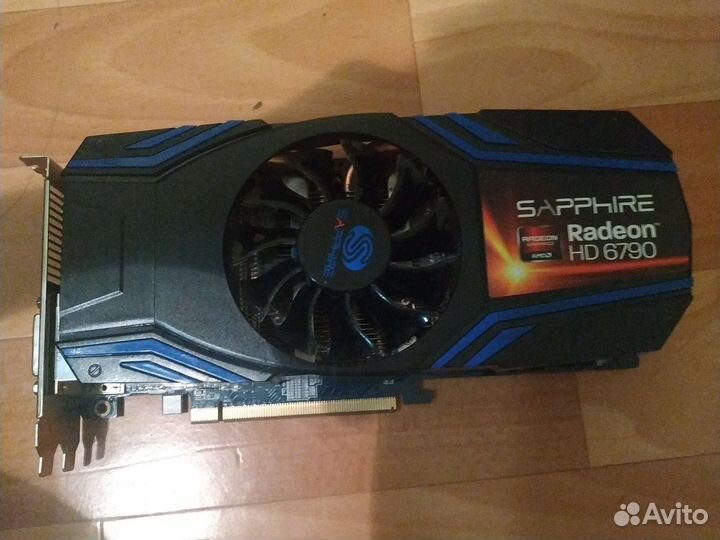 Видеокарта Radeon HD 6790 1gb