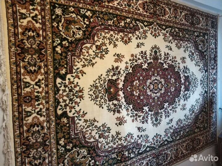 Продаётся ковёр