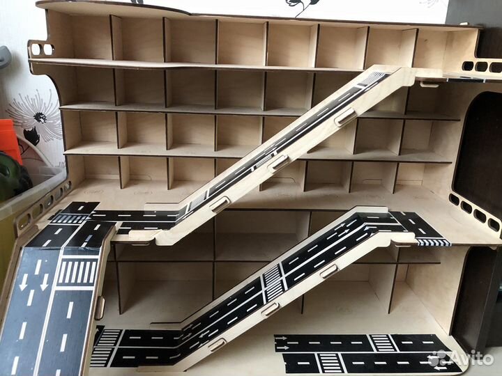 Парковка для машинок деревянная