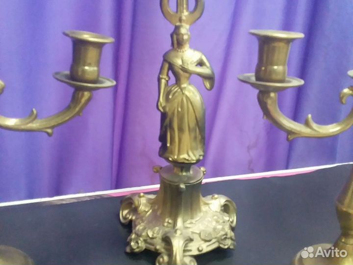 Старинный подсвечник