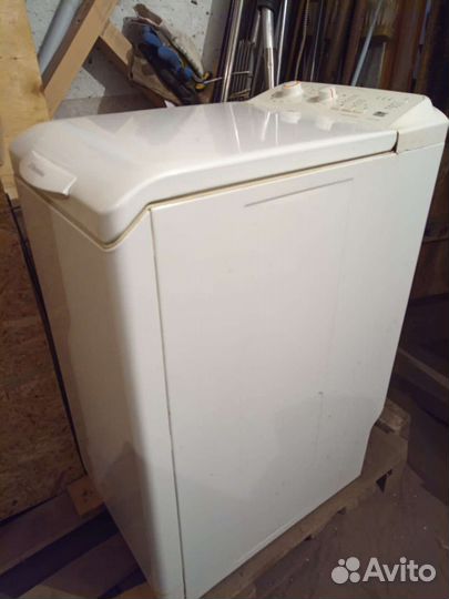 Стиральная машина с вертикальной загрузкой