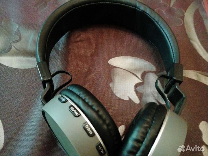 Беспроводные наушники Ritmix