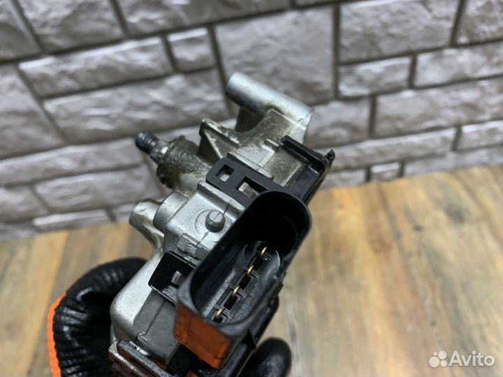 Volkswagen Jetta 6 Моторчик стеклоочистителя