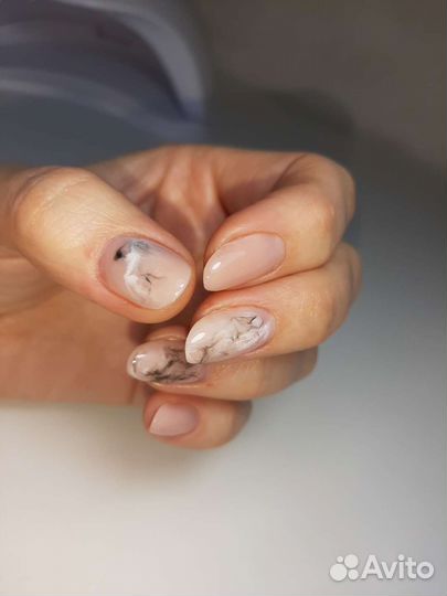 Маникюр и педикюр