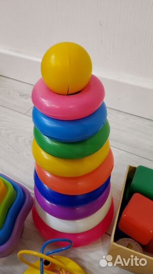 Развивающие игрушки погремушки неваляшка пирамидка