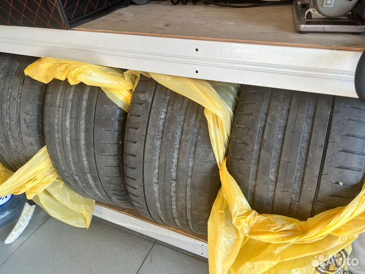 Nokian Tyres Hakka Black 2 SUV 295/40 R21