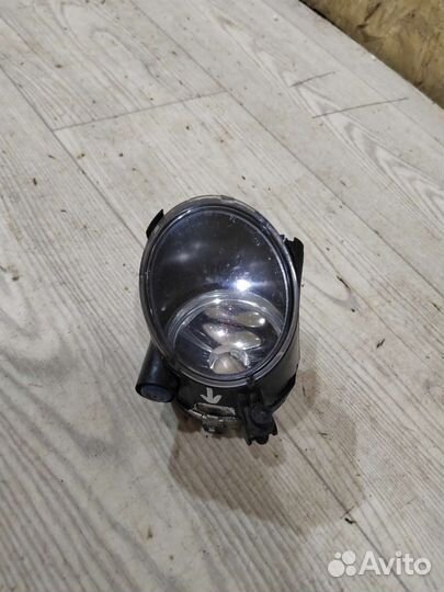 Фара противотуманная правая Volvo xc70