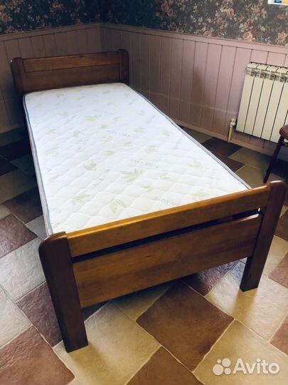 Кровать 90х200 с матрасом