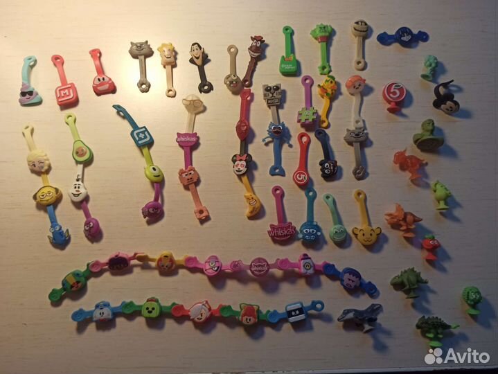 Скрепыши, прилипалы и фигурки мстителей