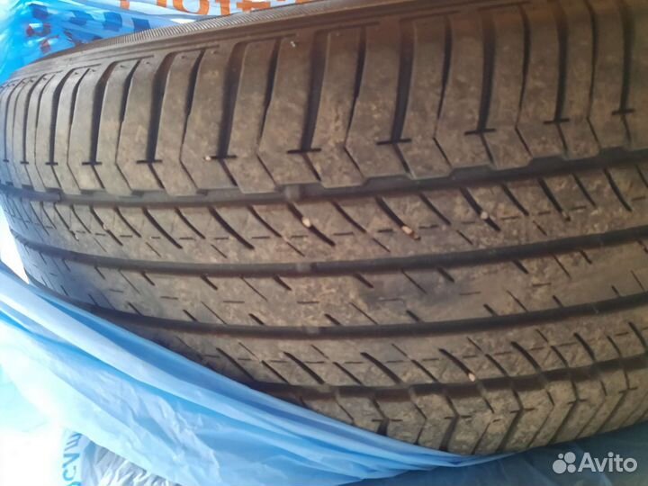 Dunlop Axiom Plus 245/45 R19