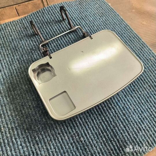 Столик складной на спинку сидения