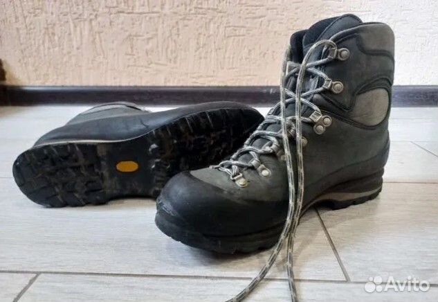 Горные ботинки