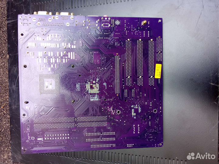 Материнская плата с процессором и памятью