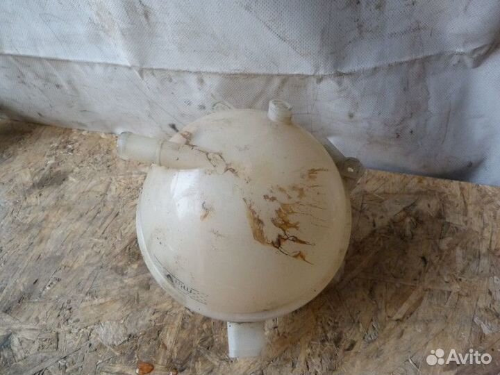 Бачок расширительный VW Jetta 2006-2011 (1K0121407