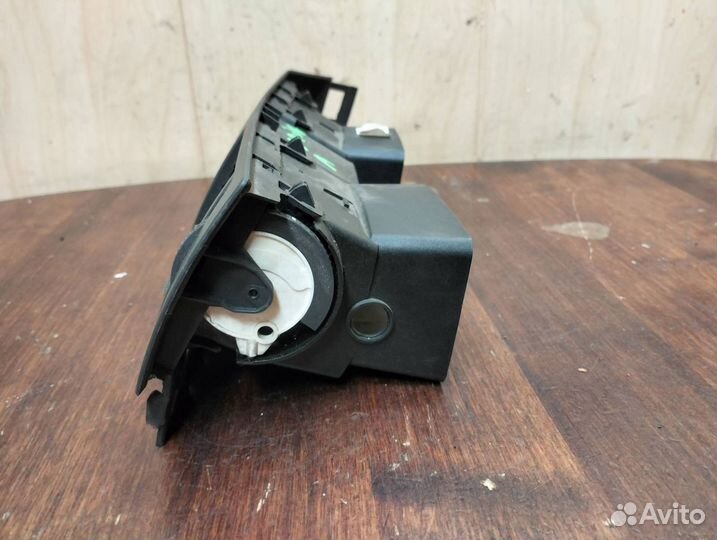 Кнопка аварийной сигнализации Opel Meriva