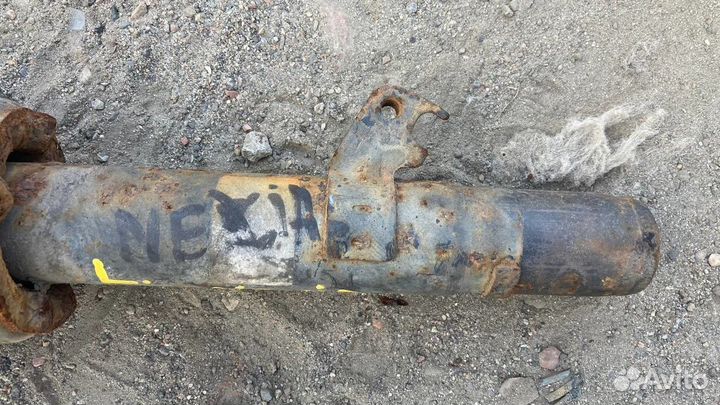 Стойка передняя левая Daewoo Nexia 1