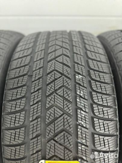 Pirelli Scorpion Winter 265/40 R22 106W