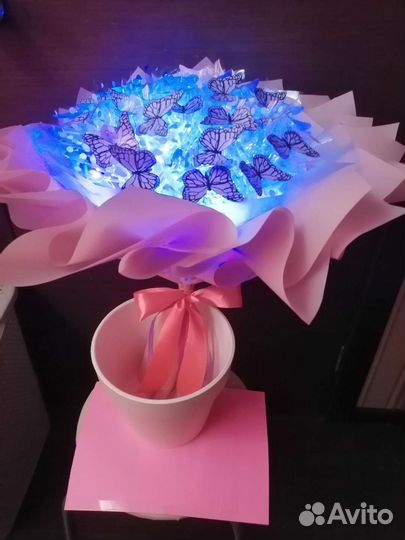 Букет с бабочками, светящийся