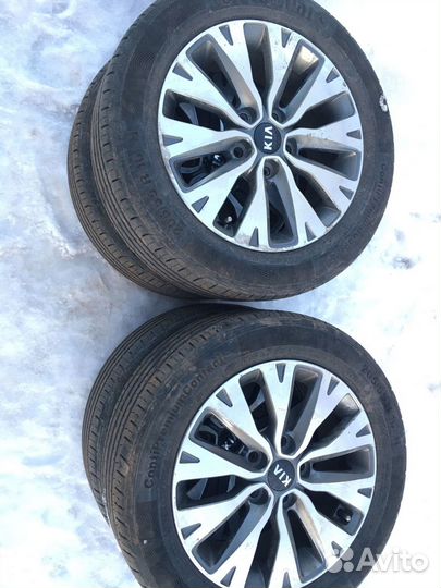 Комплект колес R16 оригинал KIA c резиной