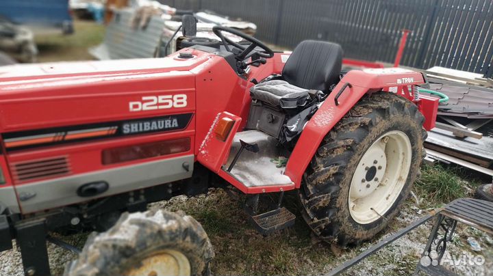 Мини-трактор SHIBAURA D258, 2016