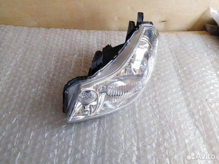 Фара левая Suzuki Sx4 2006-2013