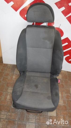 Сиденье переднее правое Chevrolet Aveo (T250) 200