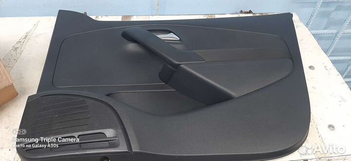 Обшивка двери volkswagen polo