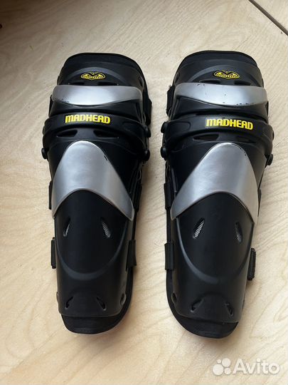 Мотонаколенники