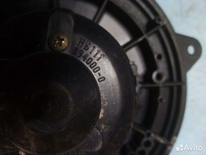 Моторчик печки Mazda 323