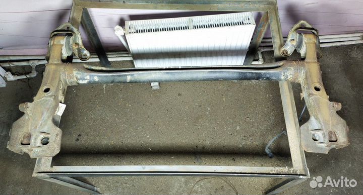 Балка подвески задняя Opel Zafira B