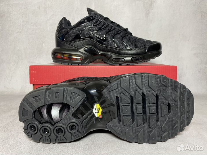 Кроссовки Nike Air Max Tn Plus