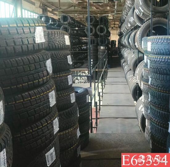Bridgestone Ice Cruiser 7000 215/60 R17 98P