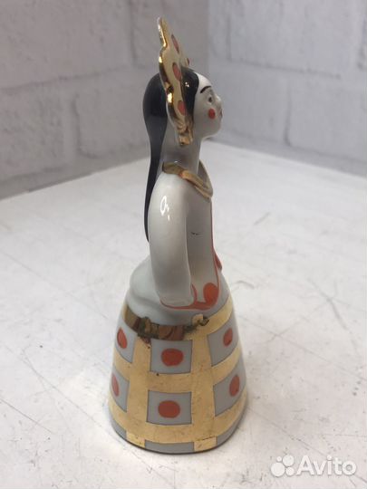 Девушка в кокошнике