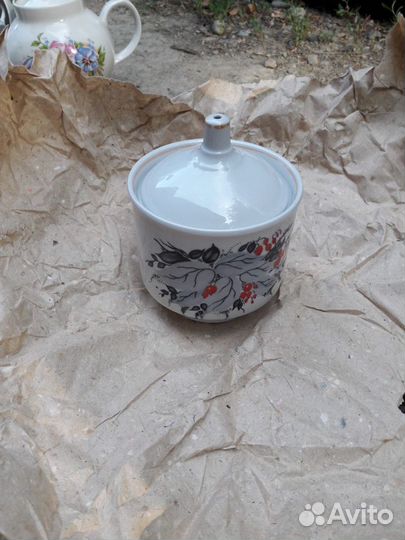 Чайные наборы заварные чайники сахарницы масленки