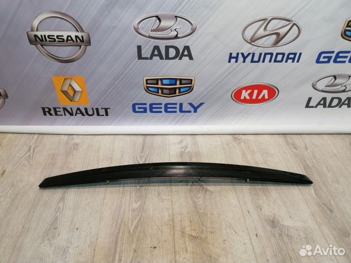 Молдинг Накладка крышки багажника Hyundai solaris