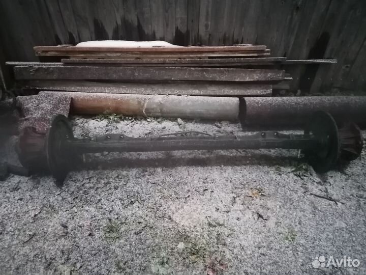 Балка со ступицами под газоновские колеса