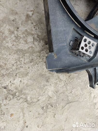 Вентилятор охлаждения радиатора Renault Duster