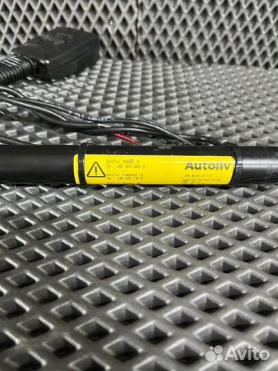 Замок ремня безопасности передний правый Land