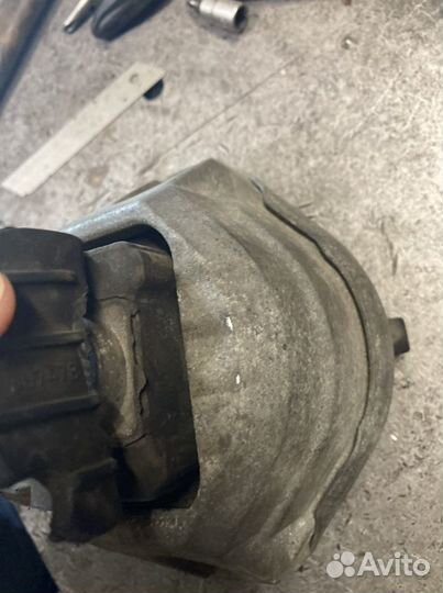 Подушки двс bmw e60