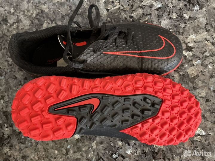 Бутсы футбольные