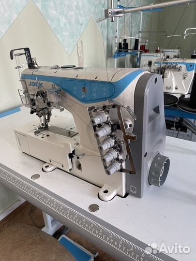 Швейная машинка