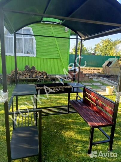 Мангал с крышей