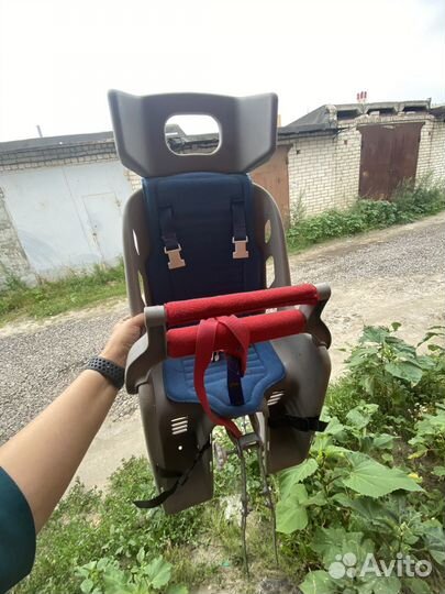 Детское кресло на велосипед