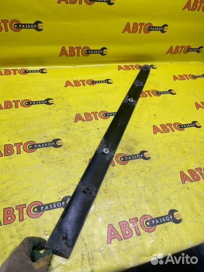 Молдинг на дверь передний левый Peugeot 206 2A/C