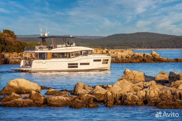 Яхта Beneteau Gran Trawler 62